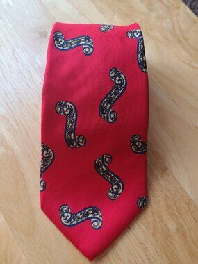 Christian Dior Monsieur Silk Tie Red Paisley Made in USA Vintage Designer Italy